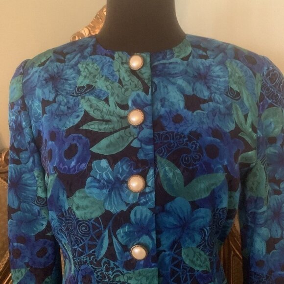 TALBOTS 2 pc dress. Size 6. Knife Pleated. Long Sleeve. Button Front Top. WTC - Picture 2 of 9